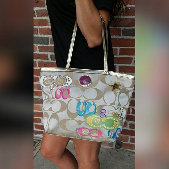 Coach Handbags - ☆ Authentic Coach Appliqué Satchel ☆